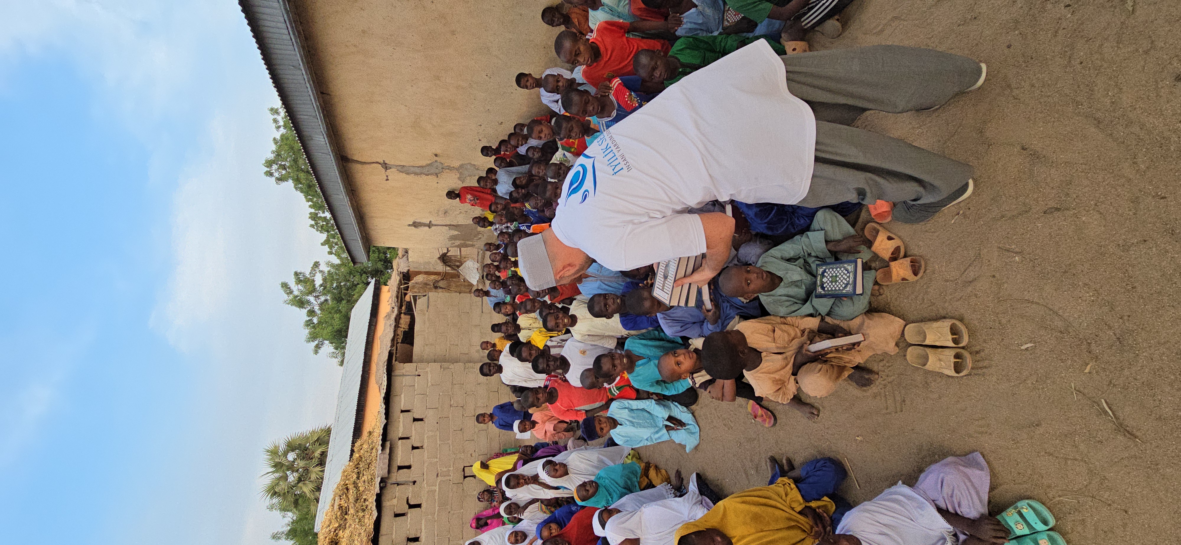 Kuranı Kerim Hediyesi (Afrika)