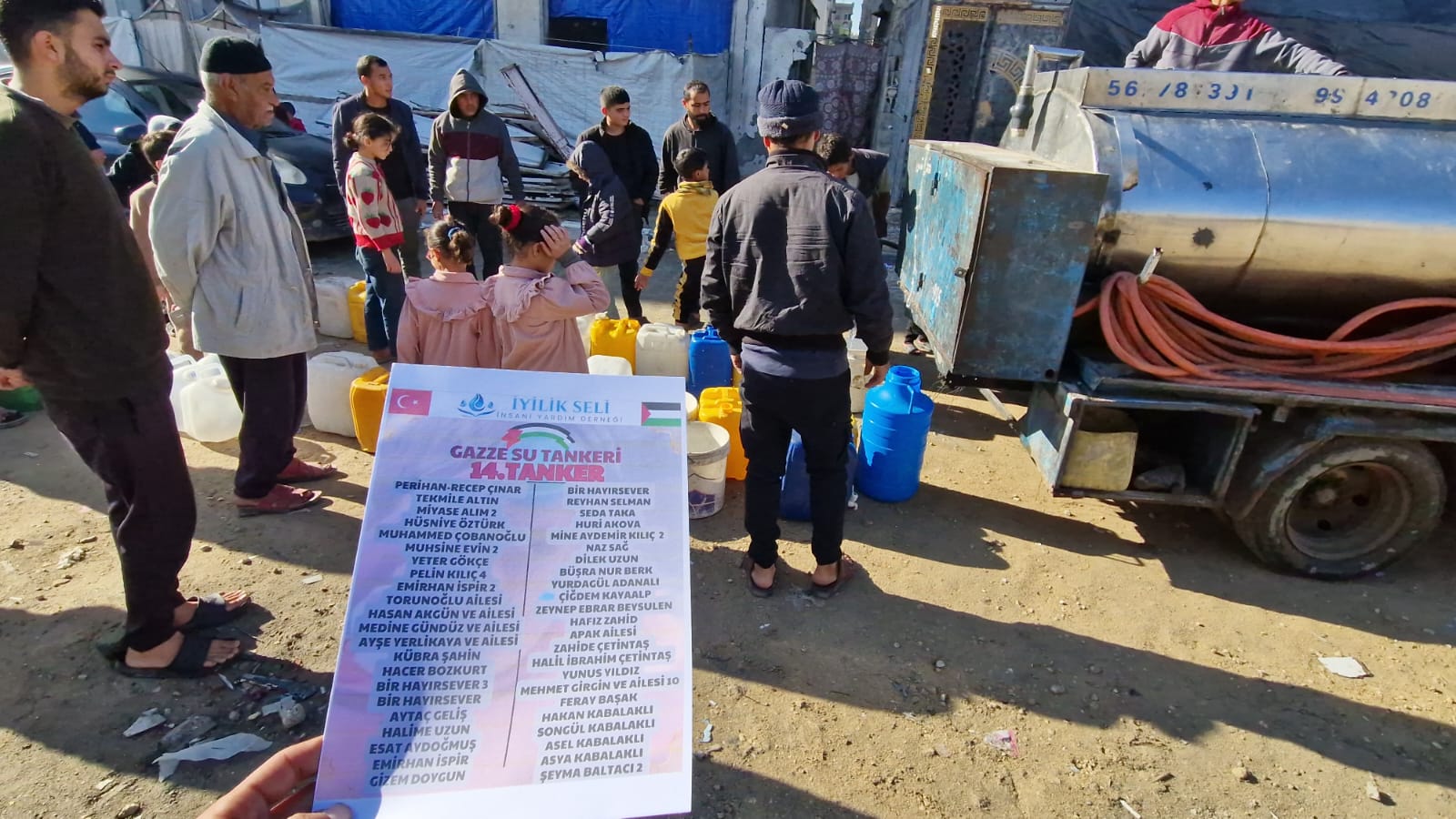 Gazze Su Tankeri Dağıtımı